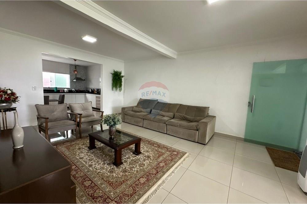 Casa - Venda - Riacho Fundo , Distrito Federal - WhatsApp Image 2026-01-27 at 10.17.23 (1).jpeg - 880231196-4