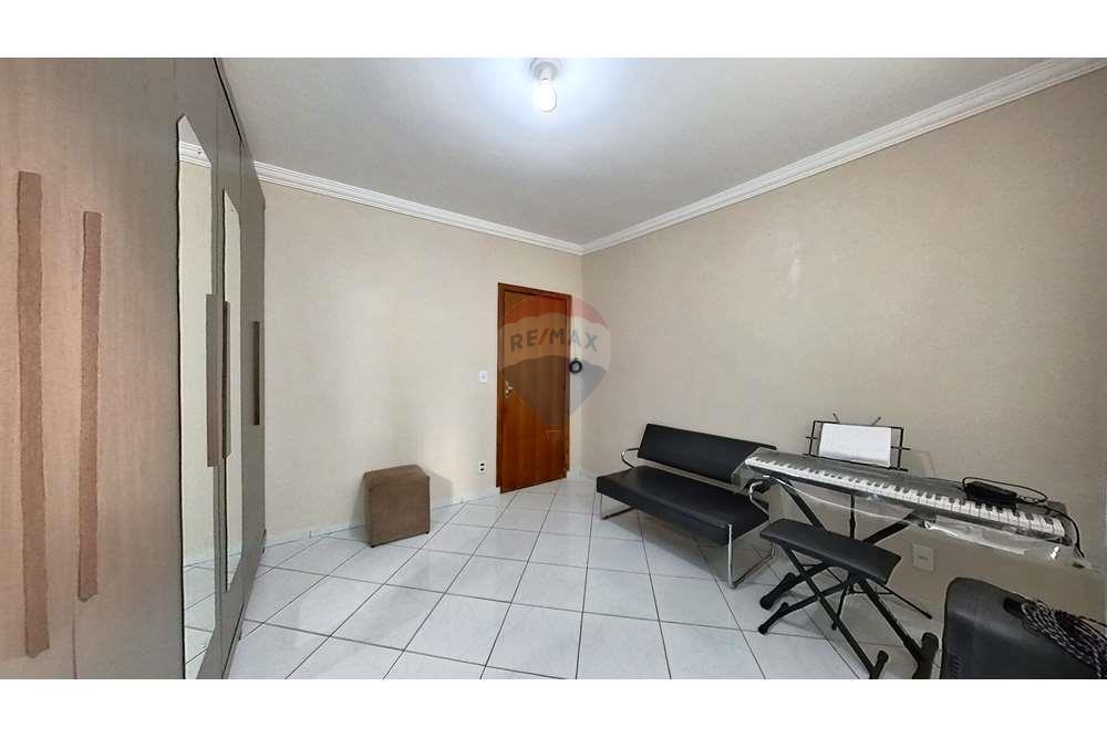 Casa de Condomínio - Venda - Vicente Pires , Distrito Federal - IMG_20240708_153444_00_merged.jpg - 880341171-51