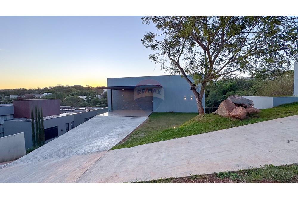 Casa de Condomínio - Venda - Brasília , Distrito Federal - IMG_2403.jpg - Garagem - 880161011-41