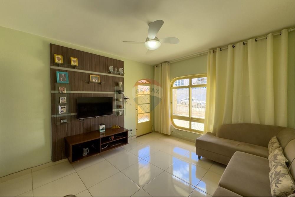 Casa - Venda - Taguatinga , Distrito Federal - sala de tv com painel.jpg - 880341022-116