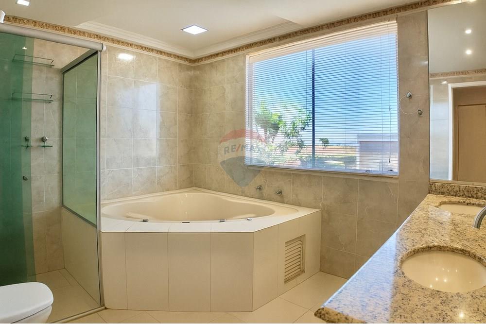 Casa - Venda - Brasília , Distrito Federal - 14 - Banheiro Suíte Principal.jpg - 880151004-208