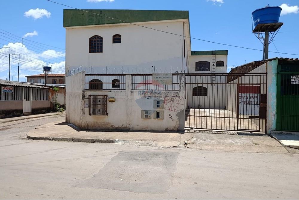 Sobrado - Venda - Ceilandia , Distrito Federal - vista fachada predio qno 19.jpg - 880341022-111