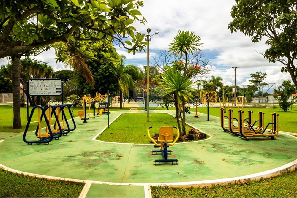 Casa - Alugar - Brasília , Distrito Federal - Condomínio - aparelhos de ginástica.jpg - 880151004-218