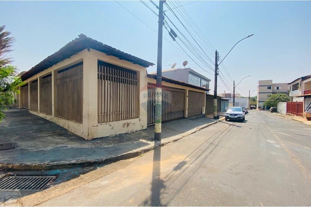 Casa - Venda - Guara , Distrito Federal - Imagem do WhatsApp de 2024-11-09 à(s) 13.08.37_a2a5e76b.jpg - 880231131-16