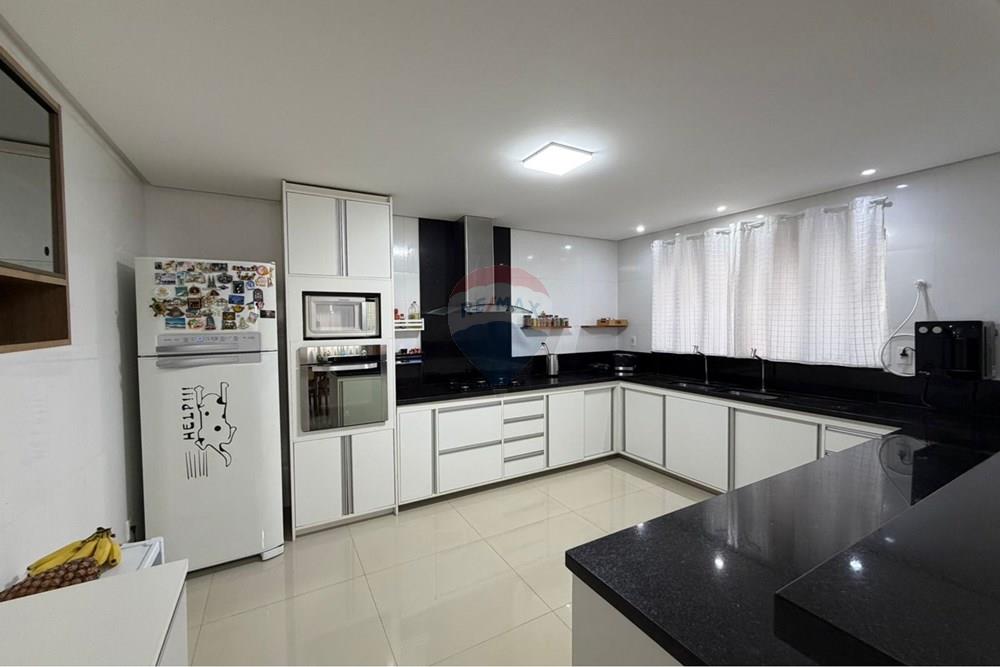 Casa - Venda - Brasília , Distrito Federal - WhatsApp Image 2026-03-02 at 14.04.13 (1).jpeg - 880261110-29