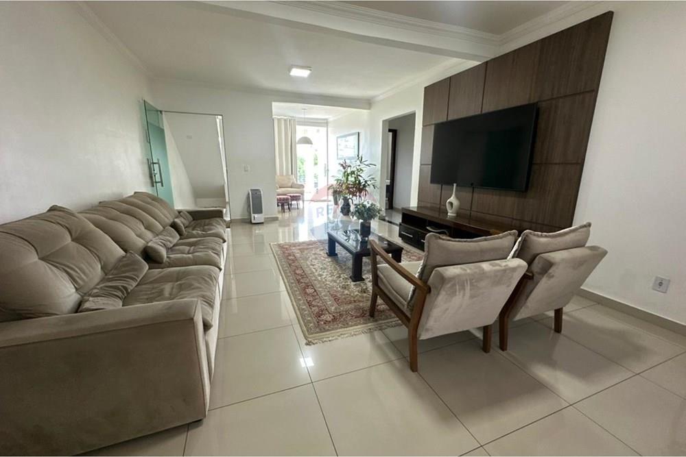 Casa - Venda - Riacho Fundo , Distrito Federal - WhatsApp Image 2026-01-27 at 10.17.27 (2).jpeg - 880231196-4