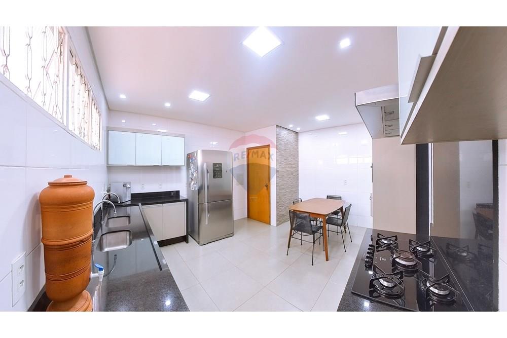 Casa - Venda - Brasília , Distrito Federal - IMG_20260228_092647_00_merged.jpg - Área Gourmet - 880461010-72