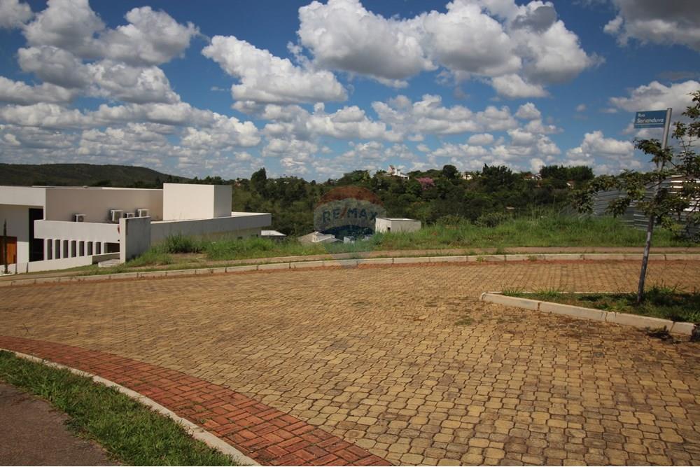 Terreno - Venda - Brasília , Distrito Federal - Rua do terreno 2.JPG - 880151004-197