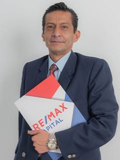 Victor Abad - RE/MAX Capital