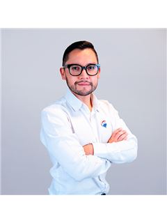 Eduardo Mora - RE/MAX Prime
