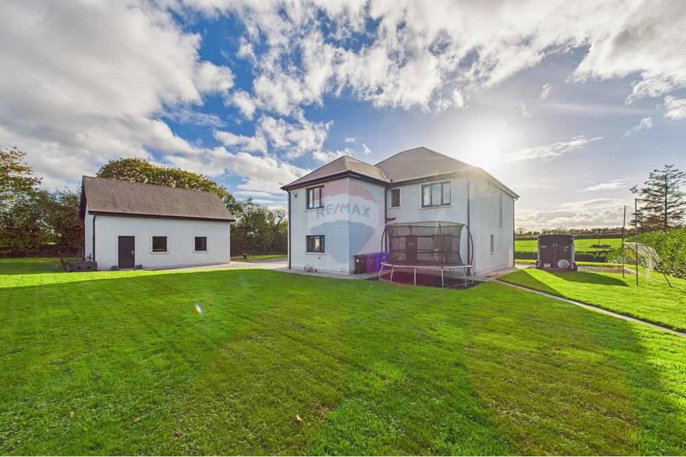 House - For Sale - Kilmacow, Kilkenny - 16. Rear Garden.jpg - 770821001-1546