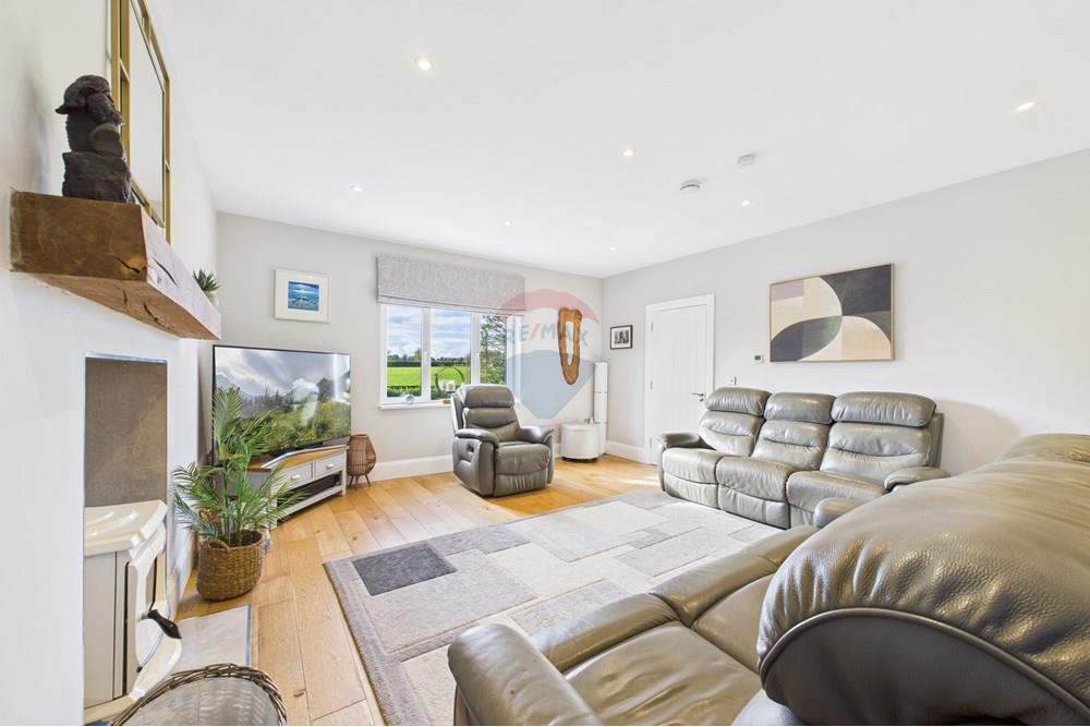 House - For Sale - Kilmacow, Kilkenny - 28. Living.jpg - 770821001-1546