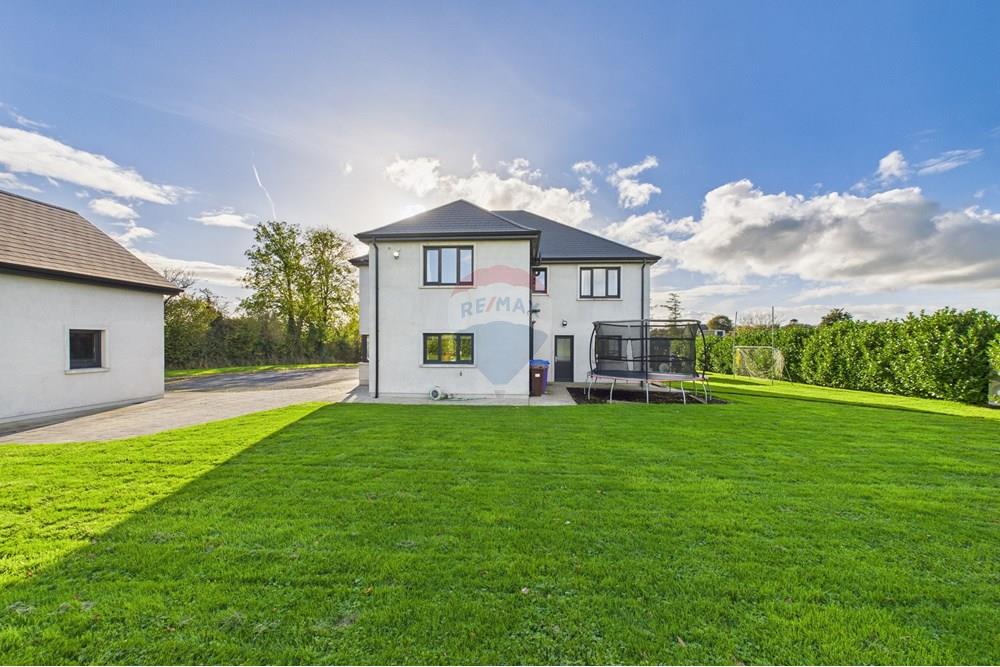 House - For Sale - Kilmacow, Kilkenny - 12. Rear.jpg - 770821001-1546