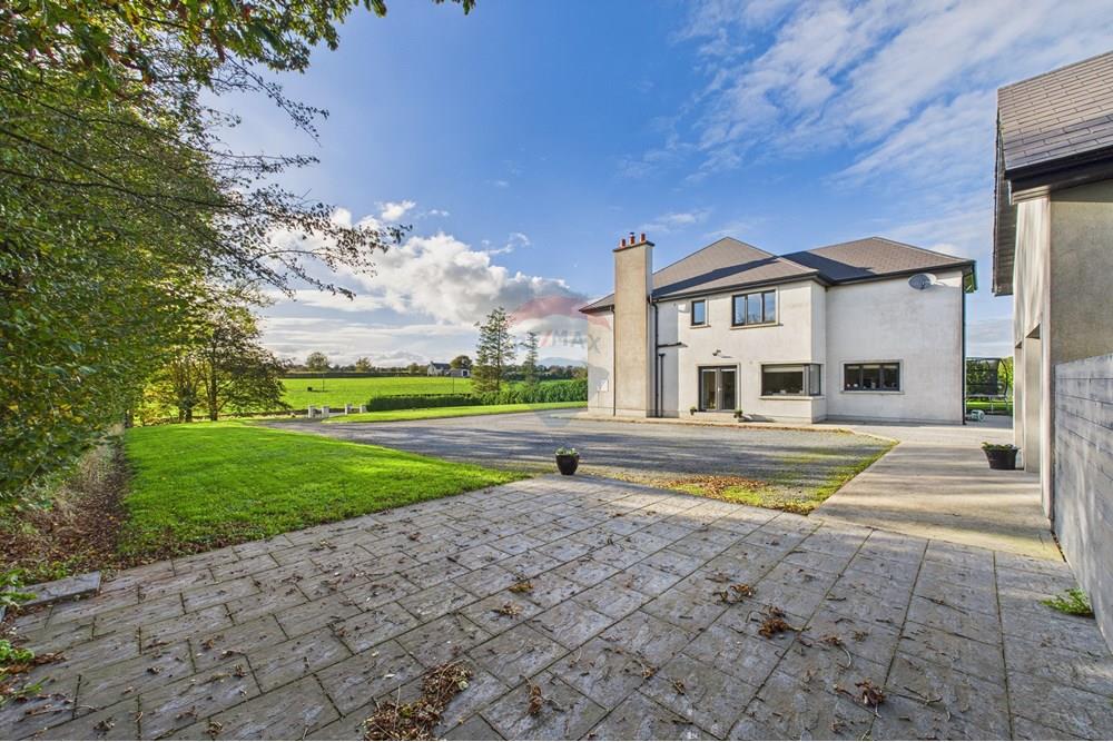House - For Sale - Kilmacow, Kilkenny - 8. Side.jpg - 770821001-1546