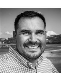 Associate - Pedro Resau - RE/MAX COASTAL PROPERTIES
