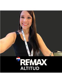Asociado de Venta/Agente - Diana Fernandez - RE/MAX ALTITUD