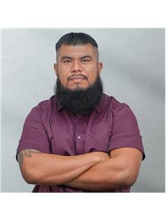 Associate - Hermain Gomez - RE/MAX DORADO