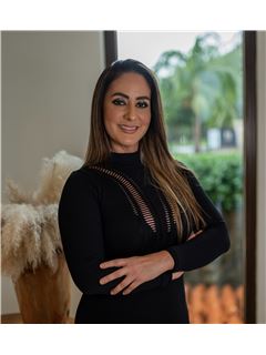 Associate - Ana Lopez - RE/MAX WESTERN SUNSETS