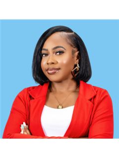 Makelaar - Monique Johnson - RE/MAX ELITE REALTY 3