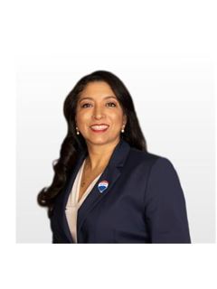 Associate - Lorena Guzman - RE/MAX EXPANSION