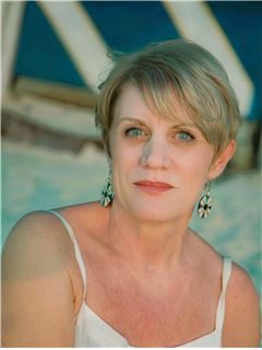 Makelaar - Tiffiny Hager - RE/MAX DREAMSCAPES