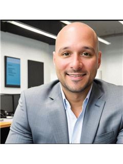 Associate - Diony Rodriguez - RE/MAX CLASSIC