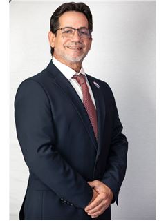 Associate - Nelson Betancourt - RE/MAX CLASSIC