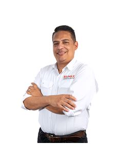 Asociado de Venta/Agente - Cesar Reyes - RE/MAX INFINITE GROUP