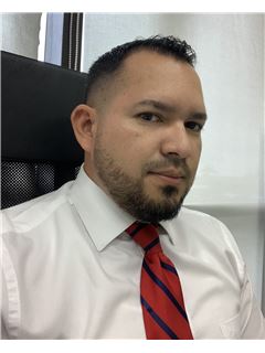 Associate - Francisco Alvarado - RE/MAX DORADO