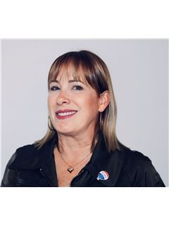 Associate - Rosanna  Egozcue - METRO/PLAYA