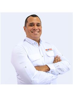 Asociado de Venta/Agente - Carlos Figueroa - RE/MAX INFINITE GROUP