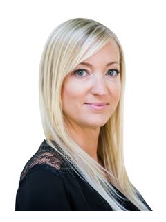 Nicole Thomas - RE/MAX CAYMAN ISLANDS