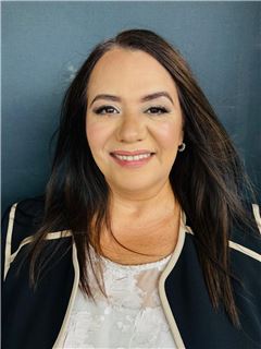 Associate - Maria Rey - RE/MAX CLASSIC