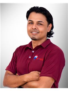 Associate - Rashid Crespo - RE/MAX DORADO II
