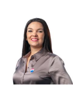 Agent - Paola Guevarra - RE/MAX CENTRAL