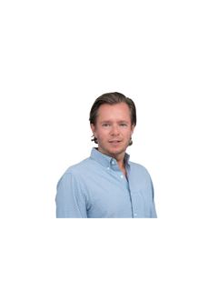 Nicholas Sellars - RE/MAX CAYMAN ISLANDS