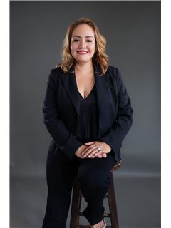 Karula Raudez - RE/MAX CAPITAL