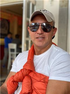 Marvin Flores - RE/MAX OCEANSIDE REALTY