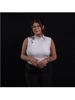 Associate - Renate Frias - RE/MAX HELLO
