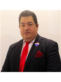 Associate - Fernando Moran - RE/MAX TERRA 503