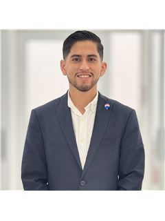 Associate - Bryan Figueroa - RE/MAX TERRA 503