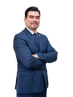 Nepremičninski posrednik - Ronald Lopez - RE/MAX CAPITAL