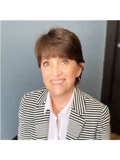 Associate - Marisol Bustamante - RE/MAX PLUS