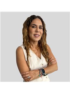 Associate - Delmarie Diaz - METRO/PLAYA