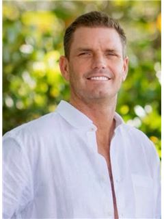Makelaar - Trevor Arnold - RE/MAX OCEANSIDE REALTY