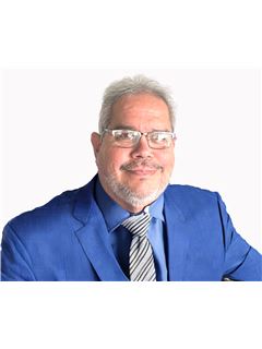 Associate - Ramon Vera - METRO/PLAYA