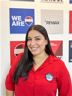 Associate - Alexandra Cubias - RE/MAX TERRA 503