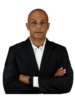Associate - Carlos Santiago - METRO/PLAYA