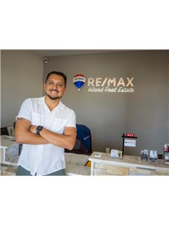 Kristian Guerrero - RE/MAX ISLAND REAL ESTATE