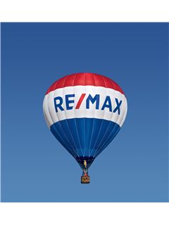 Makelaar - Eunice Flores - RE/MAX ADVANCE